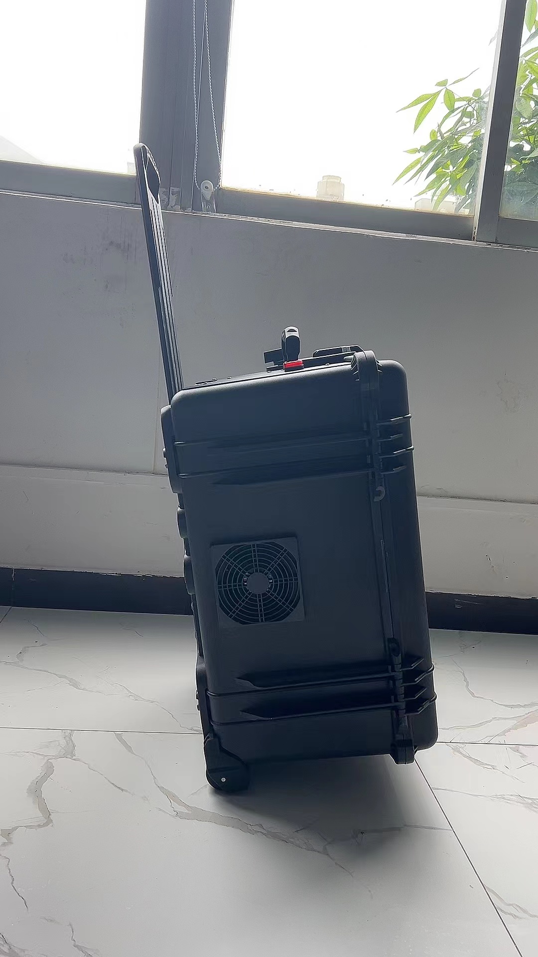 绥中手拉箱型移动通信干扰器